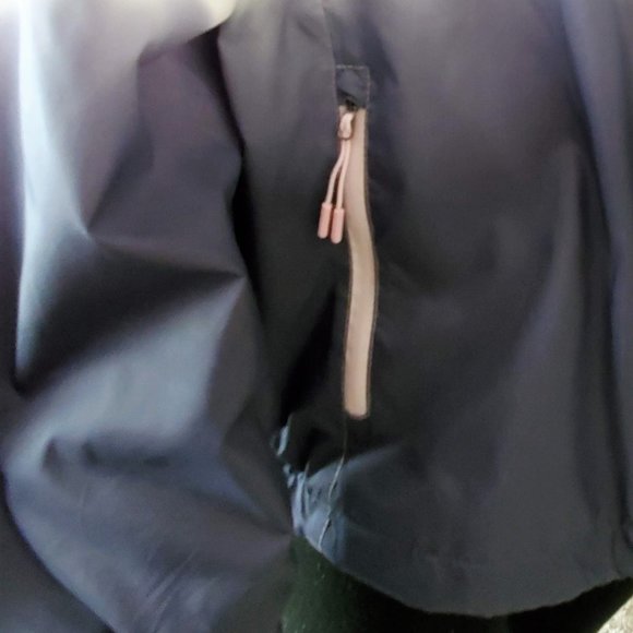 New Balance Windbreaker Plus Size - Picture 4 of 6